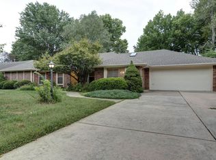 1830 E Vincent Dr, Springfield, MO 65804
