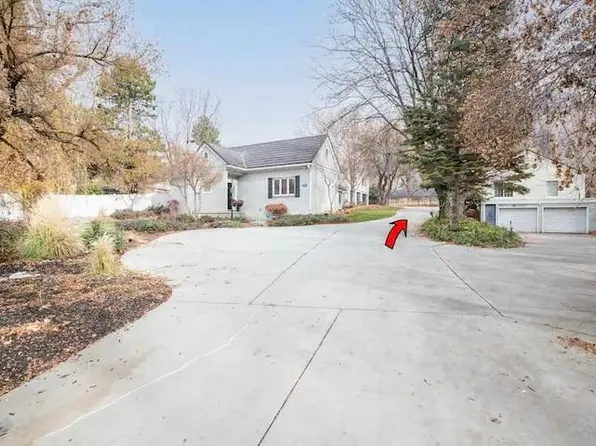 4985 1/2 S Holladay Blvd, Salt Lake City, UT 84124