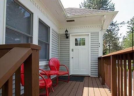 4th image of 7365 N Shore Dr Unit 9