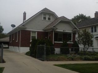 477 Ann St, Elgin, IL 60120