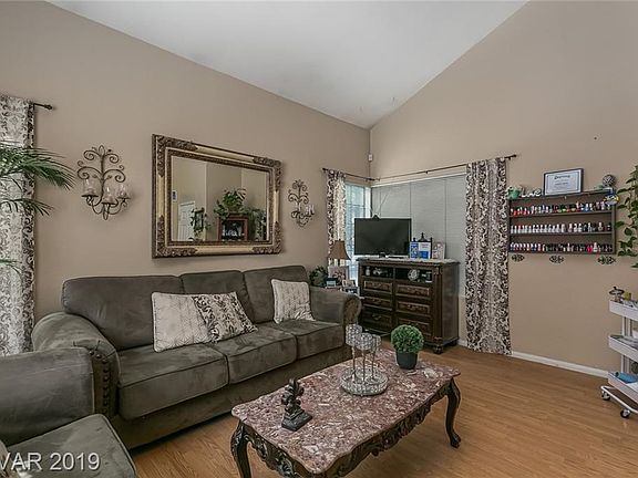 4th image of 7409 Parnell Ave