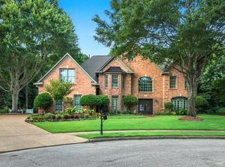 1700 Napier Woods Dr, Collierville, TN 38017