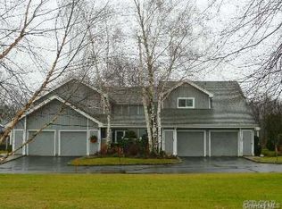 132 Captains Ct, Moriches, NY 11955