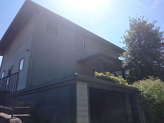 2nd image of 2814 11th Ave E