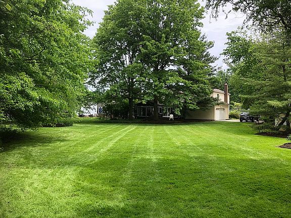 5th image of 31515 Roberta Dr