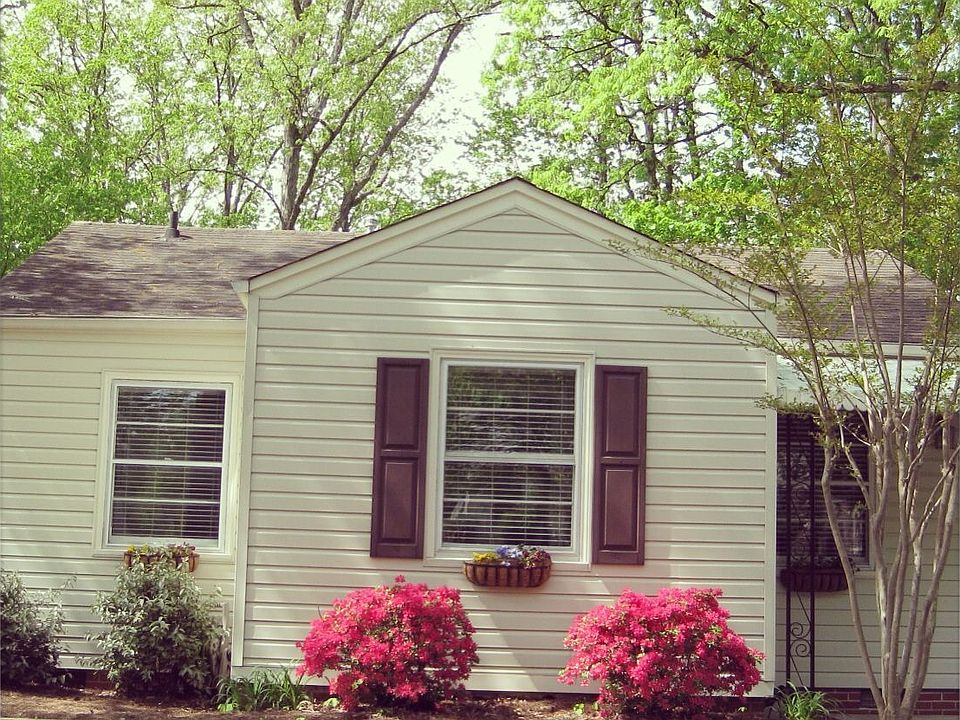 1st image of 2711 Robin Hood Dr