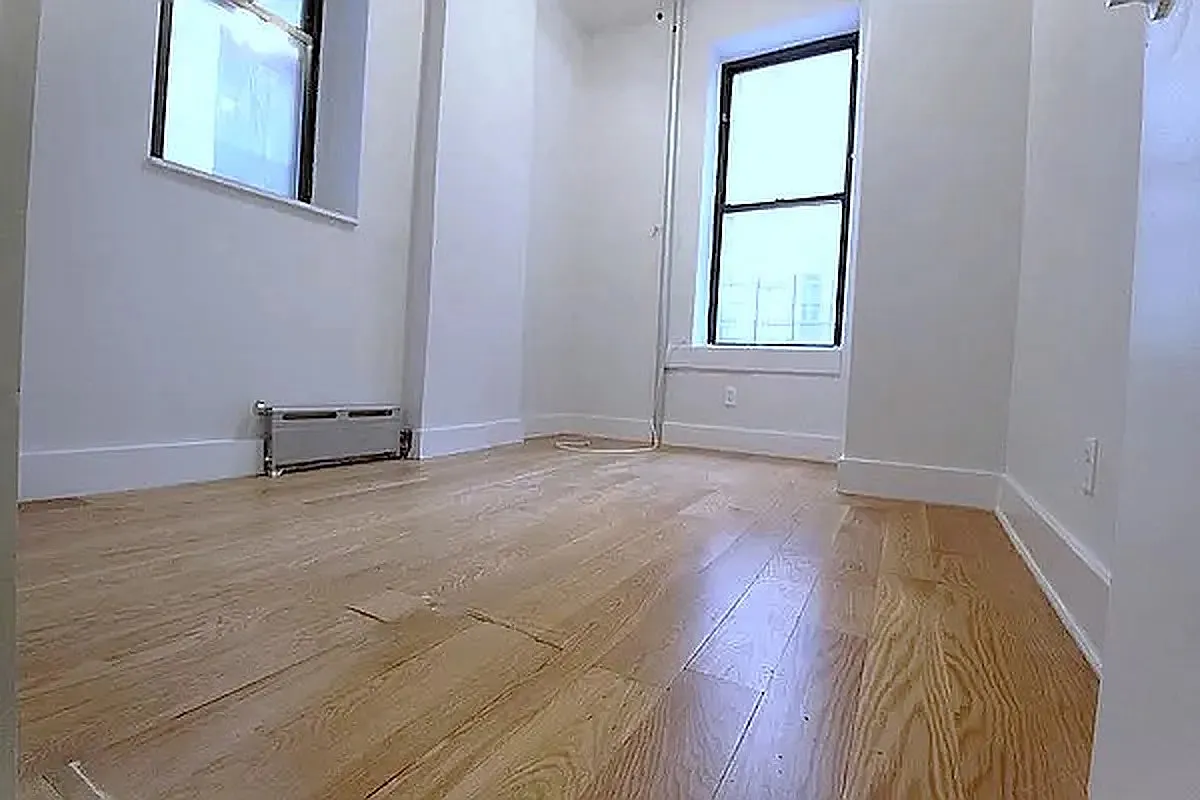 Building Photo - 926 Amsterdam Ave #R