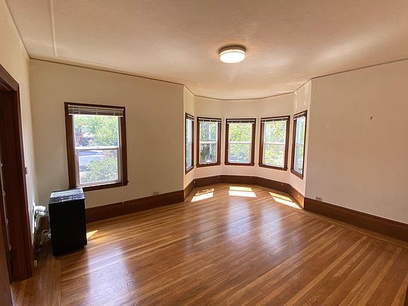 3rd image of 475 Hanover Ave