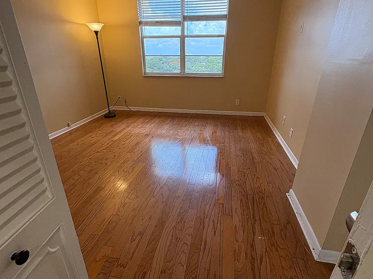 250 Jacaranda Dr #805 — Photo 4