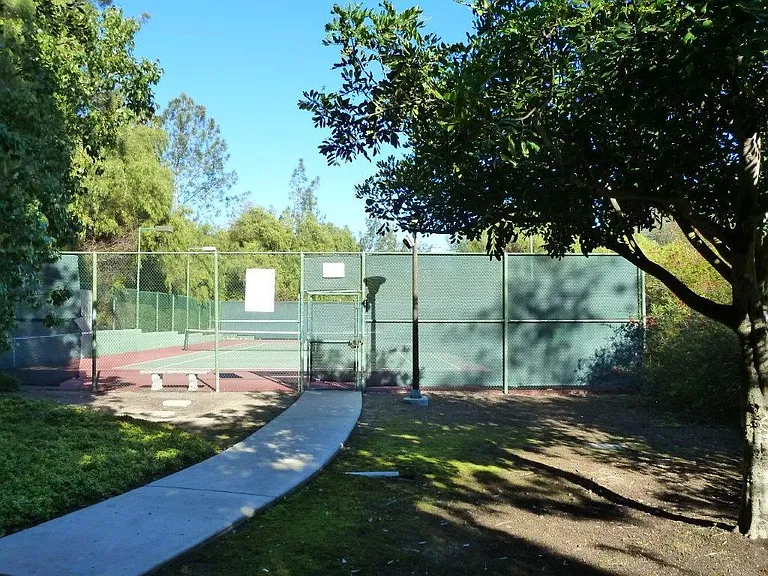 11337 Avenida De Los Lobos #G — Photo 6