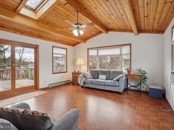 6347 Parramore Dr, Alexandria, VA 22312