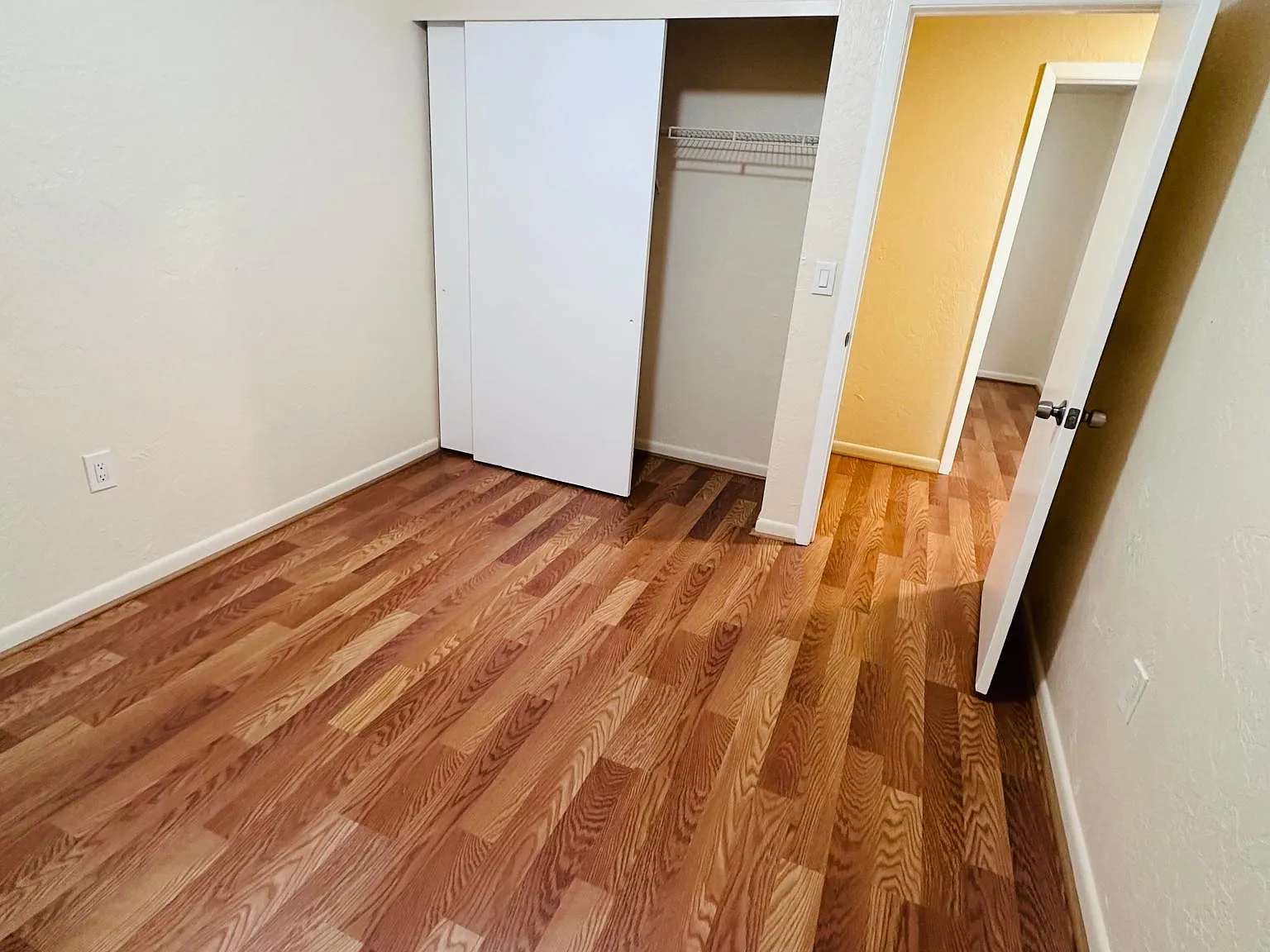 2 bed, 810 sqft, $1,050 — Photo 3