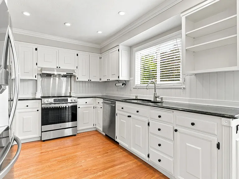 1220 Swordfish St — Photo 8