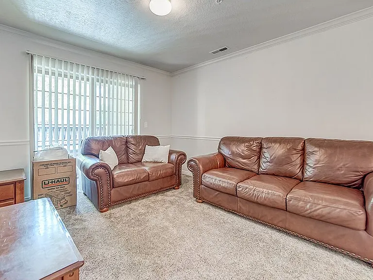 591 N University Ave #113 — Photo 1