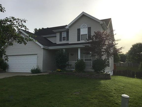3rd image of 544 Glen Oak Dr