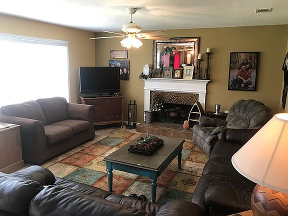 4th image of 127 Galemist Ct