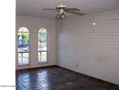 3rd image of 839 W Calle Chico