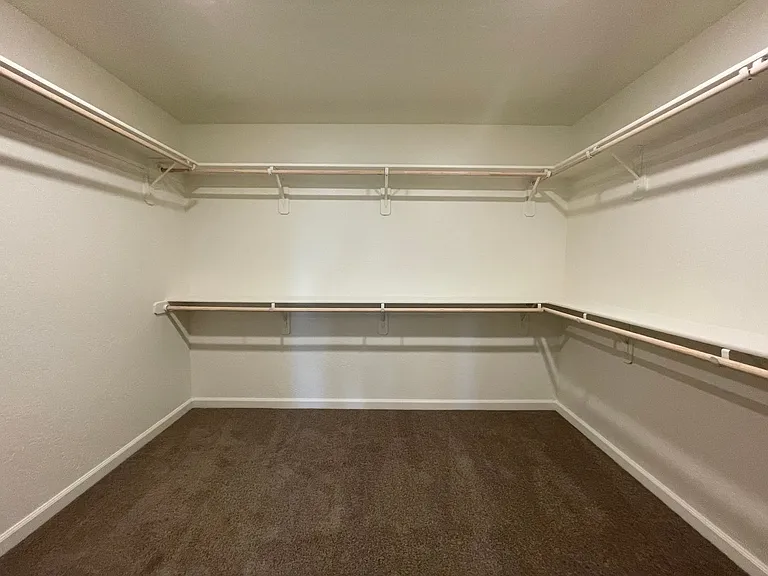 661 Suzanne Dr — Photo 15
