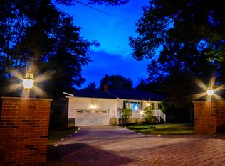 2 Roslyn Rd, Branchville, NJ 07826