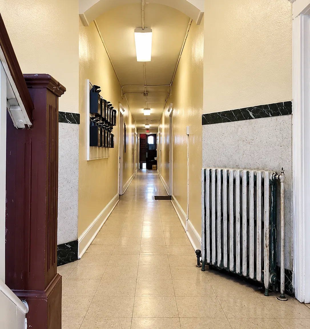 2 bed, $1,400 — Photo 2