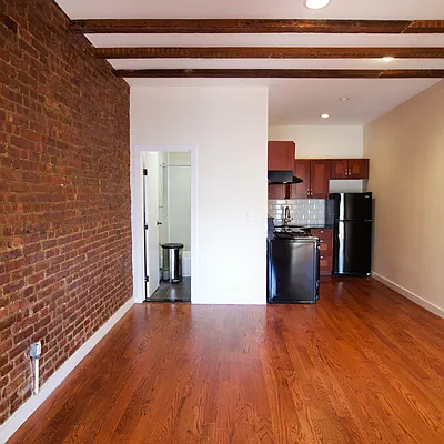 Rented by Nooklyn NYC LLC | media 12