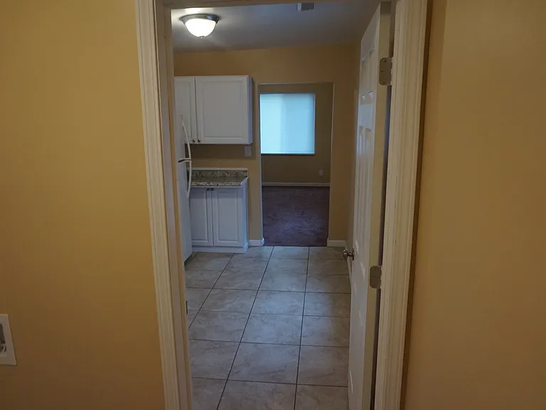 2202 Isabelle St — Photo 9