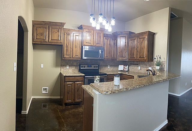 1st image of 9156 Parkview Cir