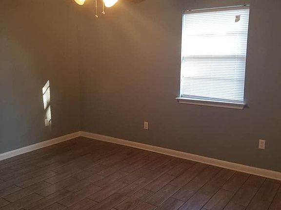 4th image of 113 Omega St #B