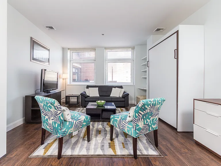 300 Commercial St #402 — Photo 5