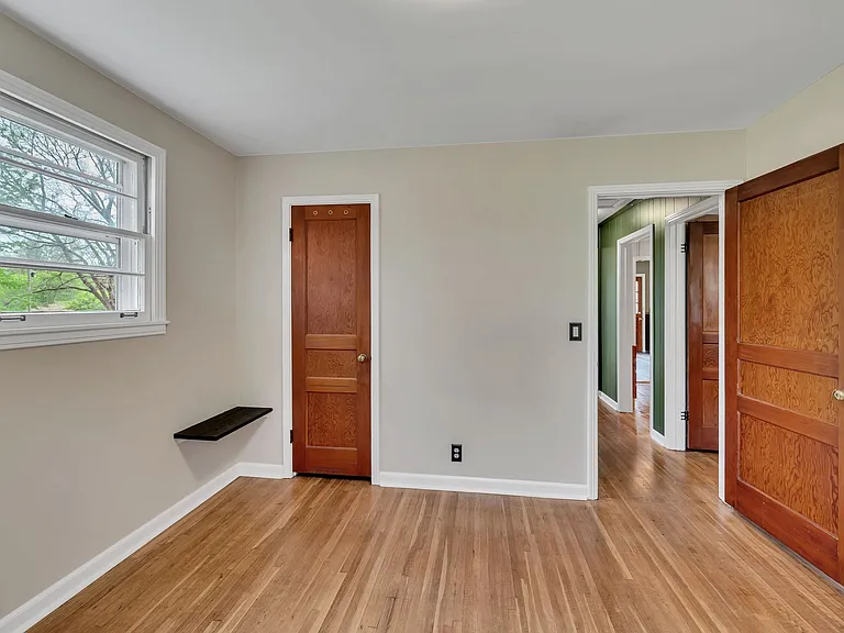 2921 Twin Lawn Dr — Photo 19