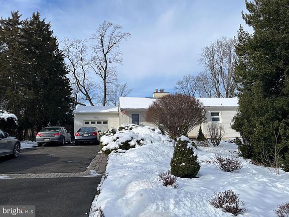 2nd image of 36 N Westview Ave