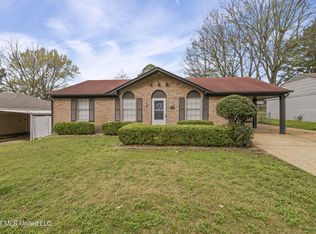 8131 Oakbrook Dr, Southaven, MS 38671