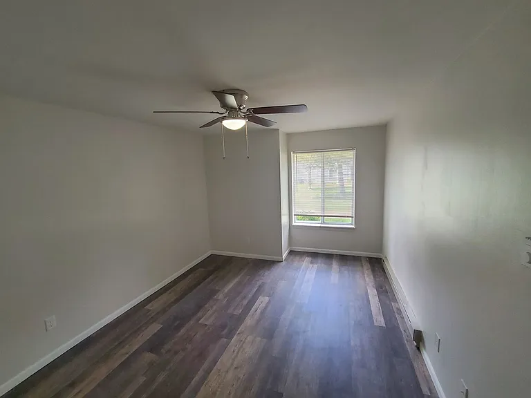 Orchard Village Apartments — Photo 13