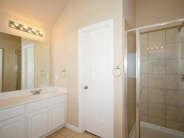 907 Mustang Ridge Dr — Photo 15