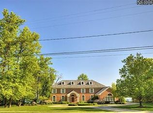 25760 Lake Rd, Bay Village, OH 44140