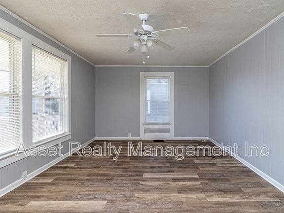 5th image of 215 E Emerald Ave