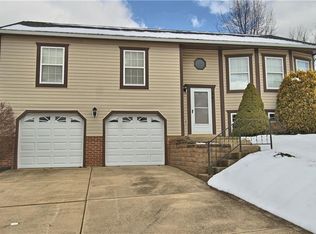 441 Shelbourne Dr, Pittsburgh, PA