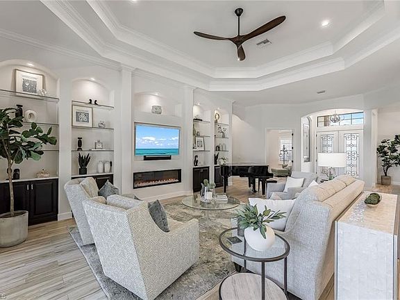 5th image of 9071 Sorreno CT