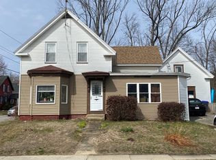 15 S Main St, Ashburnham, MA 01430