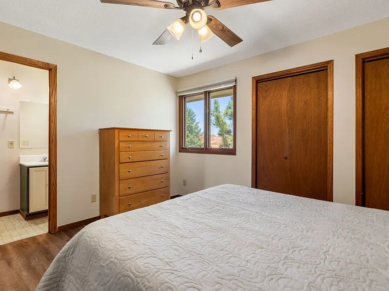 3704 Meadowbrook Dr — Photo 21