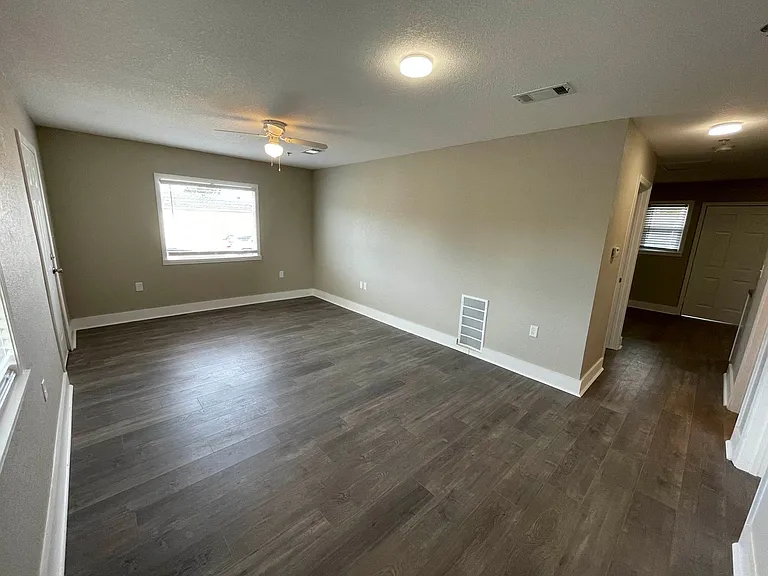 2420 Dudley St — Photo 15