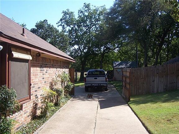 4th image of 102 Hilltop Dr
