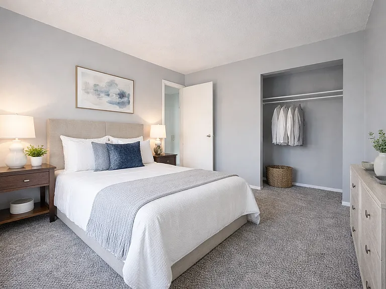 Bellwood Haven Apartment Community — Photo 16