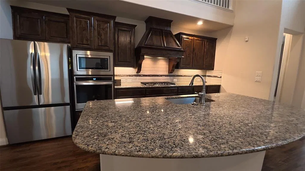 4 bed, 2943 sqft, $3,100 — Photo 3