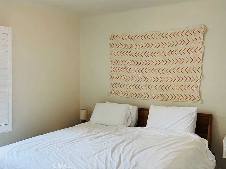 2530 S Bentley Ave — Photo 17