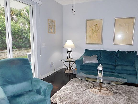 3rd image of 2027 Strathmill Dr