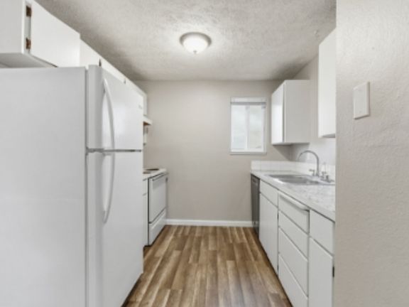 4th image of 2914 N Hogan St #3