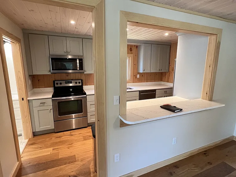 56 Forest Ave — Photo 5