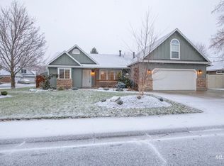 96 S Cooksom Ave, Eagle, ID 83616