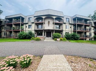 2200 Nevada Ave S APT 310, Saint Louis Park, MN 55426